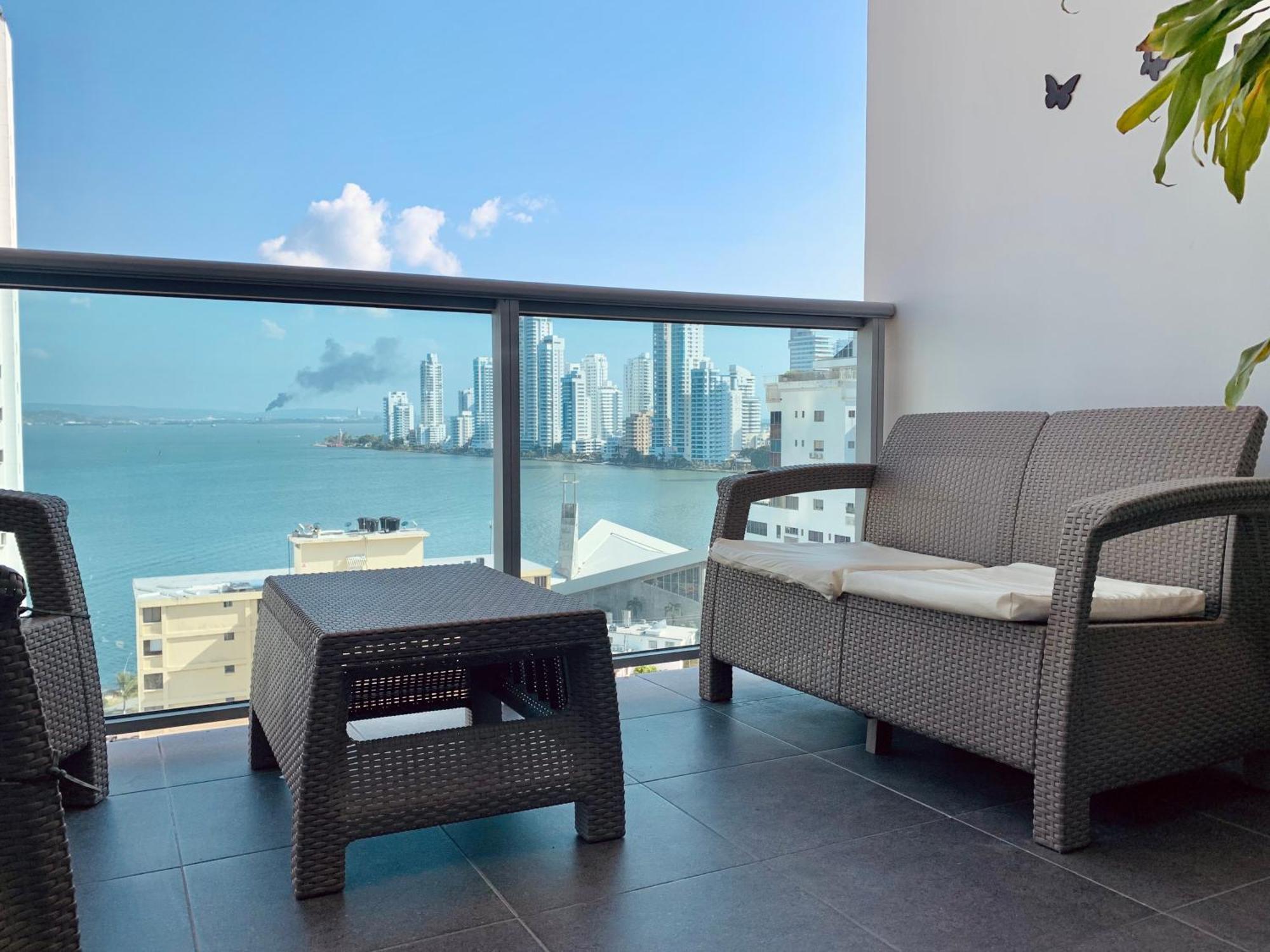 Oceanview Escape Pool, Jacuzzi & Gym In Bocagrande Apartment Cartagena Bagian luar foto